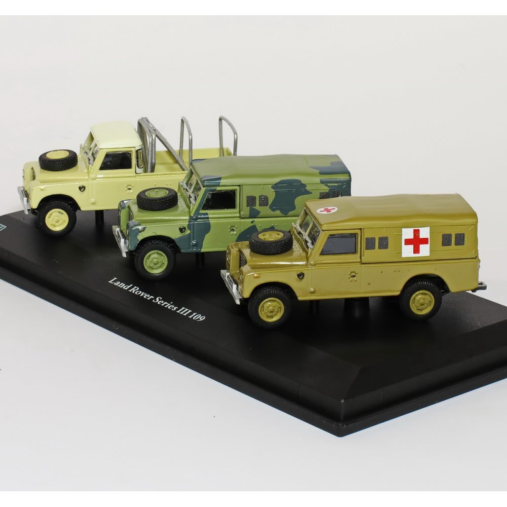Amazon.com: Oxford Diecast Cararama 1:72 713PND011 Military Land